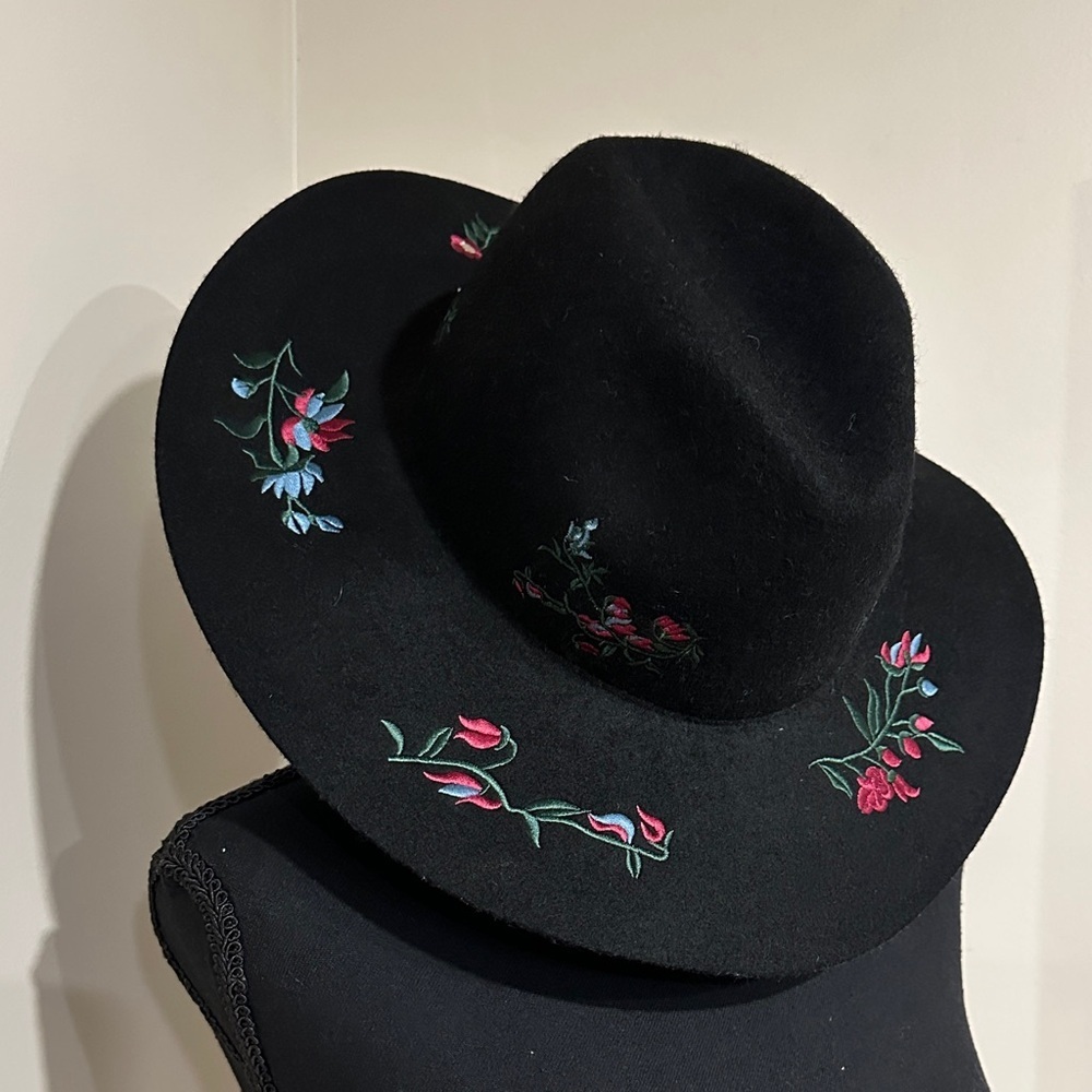 *LUCKY BRAND* Black 100% Wool Wide Brim Hat w Colorful Embroidered Floral Design
